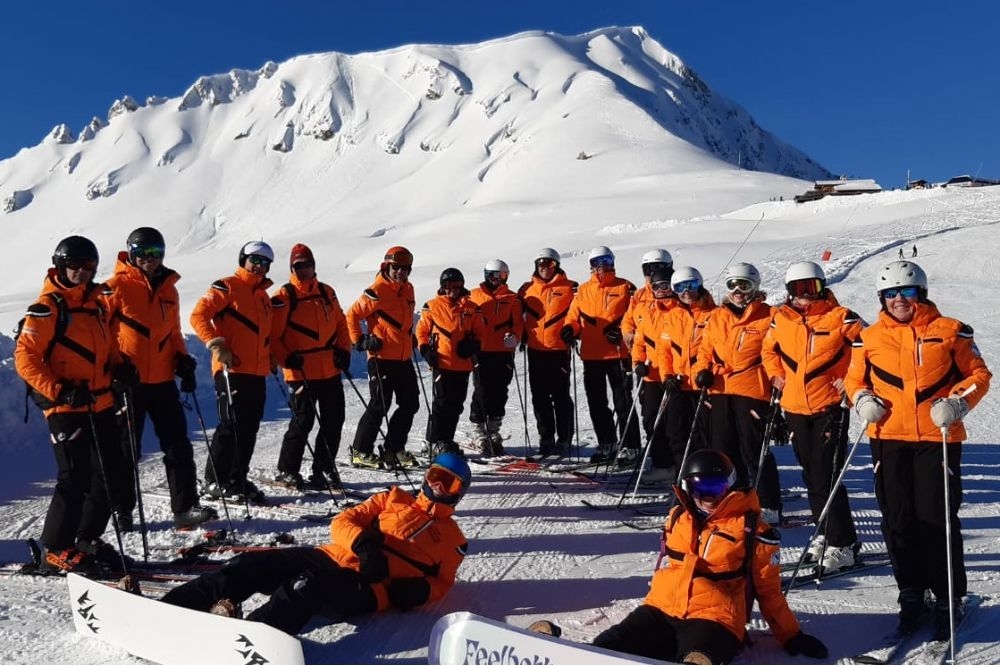 Trouvez votre moniteur pour la saison 2026